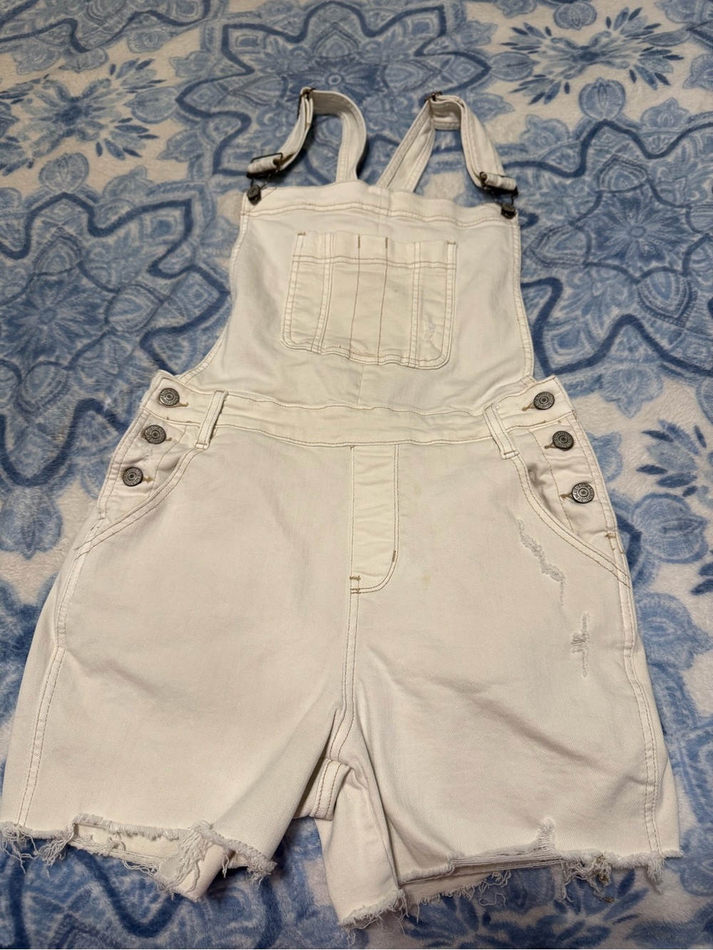 Judy Blue offWhite Denim Short Overalls Romper size Medium